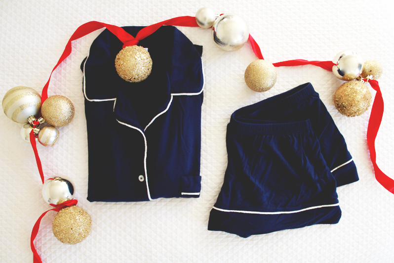 perpetually chic gifts: eberjey pj set