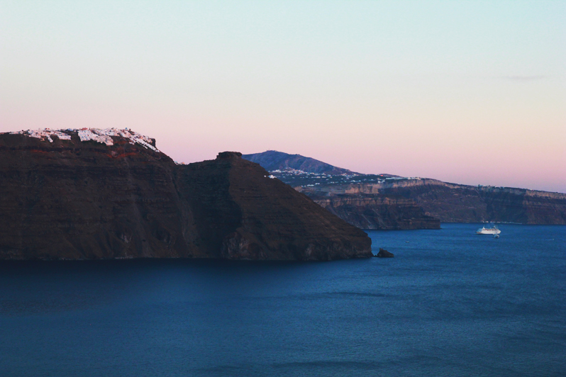 santorini | perpetually chic