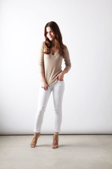 cream sweater + white jeans | Perpetually Chic