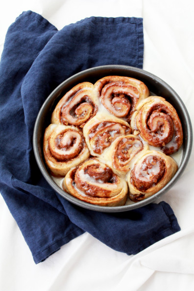 Pecan Cinnamon Rolls with Mascarpone Icing | Perpetually Chic