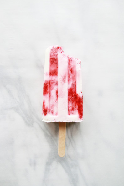 Roasted Strawberry & Crème Fraîche Popsicles | Perpetually Chic