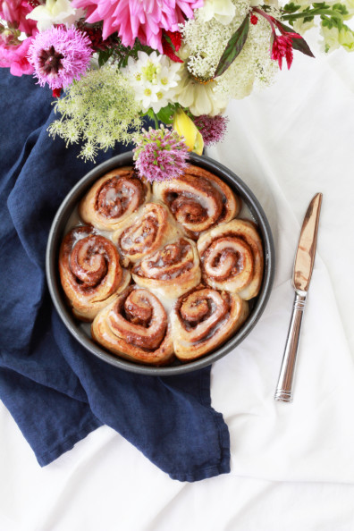 Pecan Cinnamon Rolls with Mascarpone Icing | Perpetually Chic