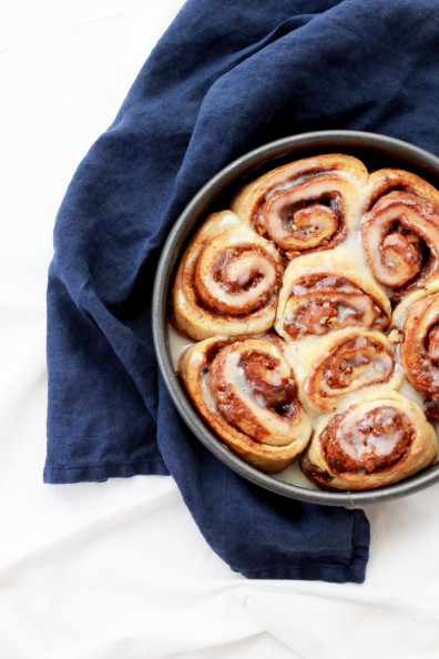 Pecan Cinnamon Rolls with Mascarpone Icing | Perpetually Chic