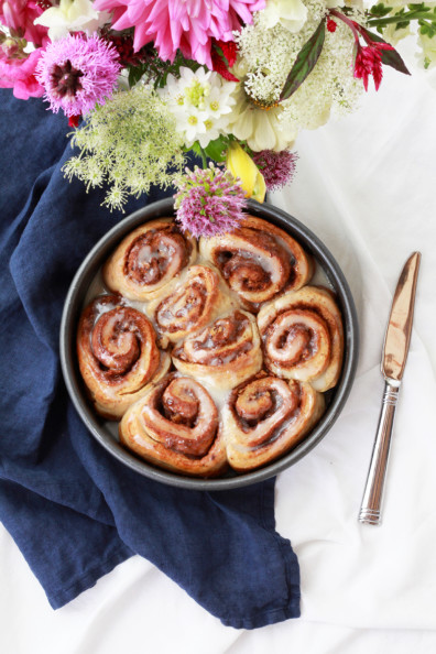 Pecan Cinnamon Rolls with Mascarpone Icing | Perpetually Chic